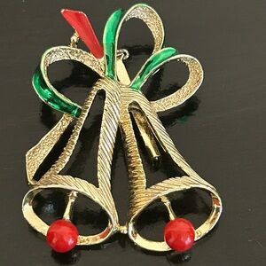 Vintage Gerry’s Gold Toned Christmas Bells Pin Brooch with‎ Red Green Enamel